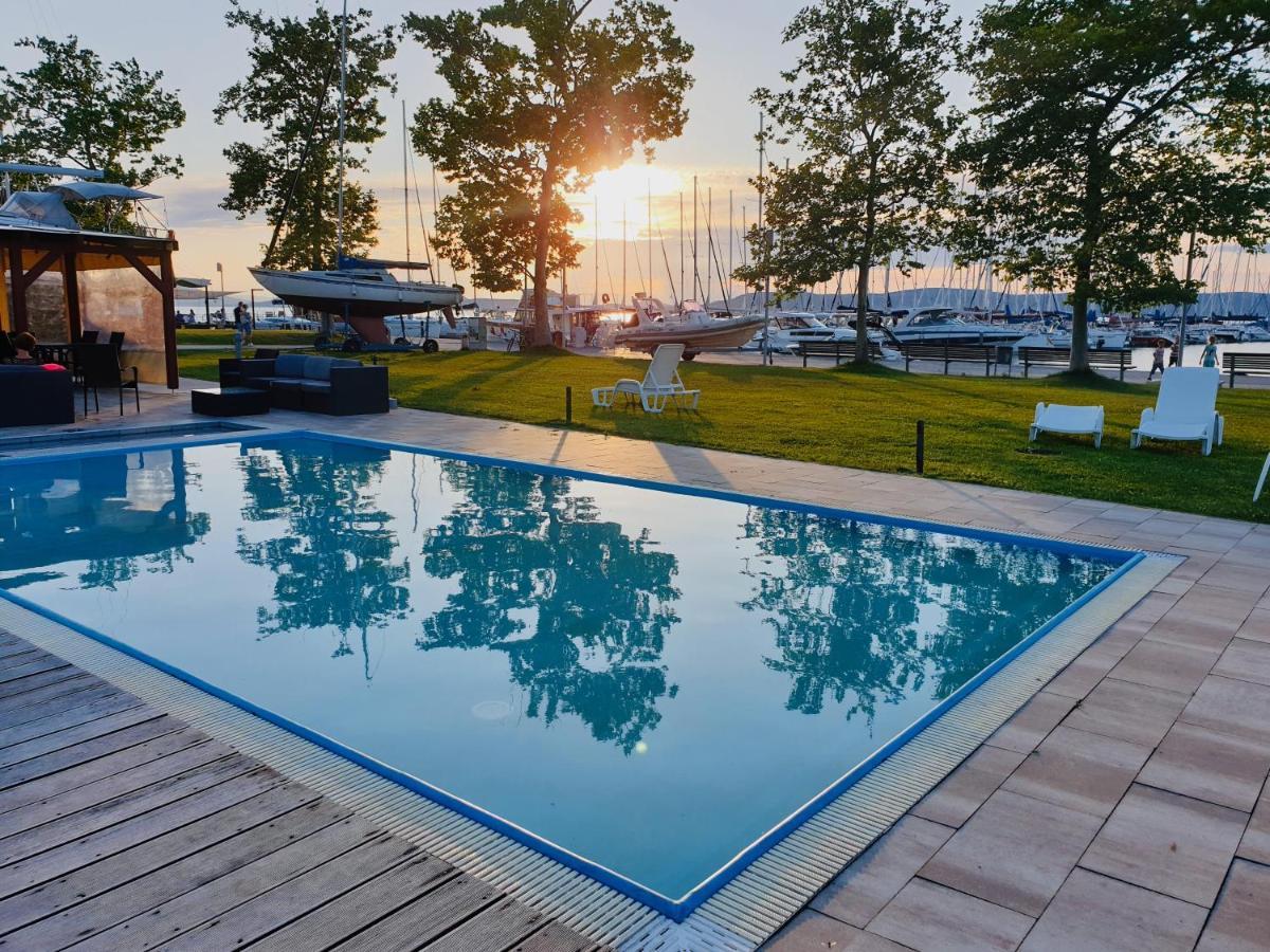 Bl Lakeside Apartman Balatonlelle Εξωτερικό φωτογραφία