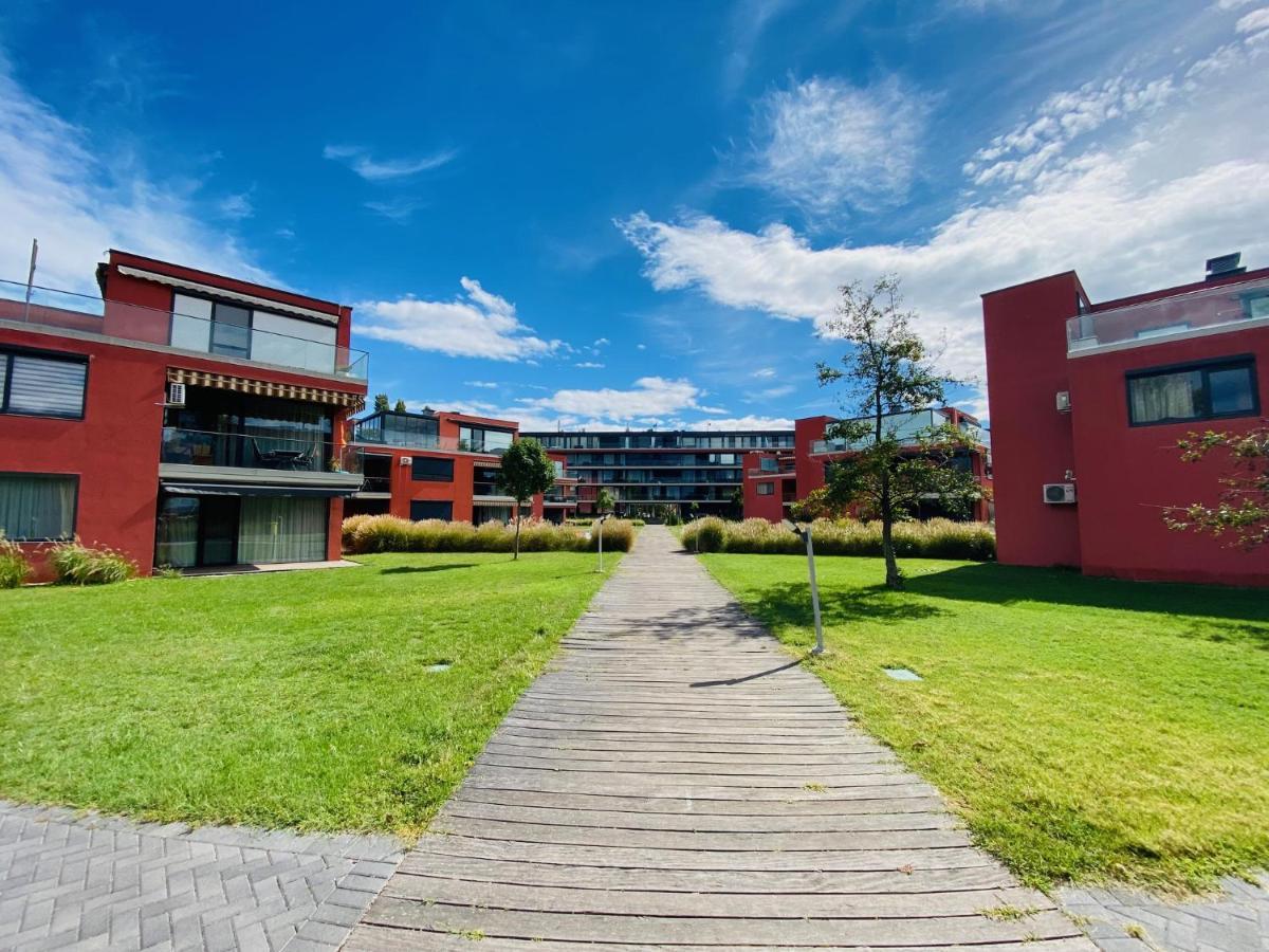 Bl Lakeside Apartman Balatonlelle Εξωτερικό φωτογραφία