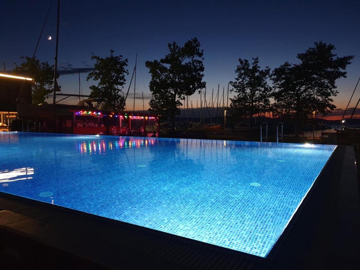 Bl Lakeside Apartman Balatonlelle Εξωτερικό φωτογραφία