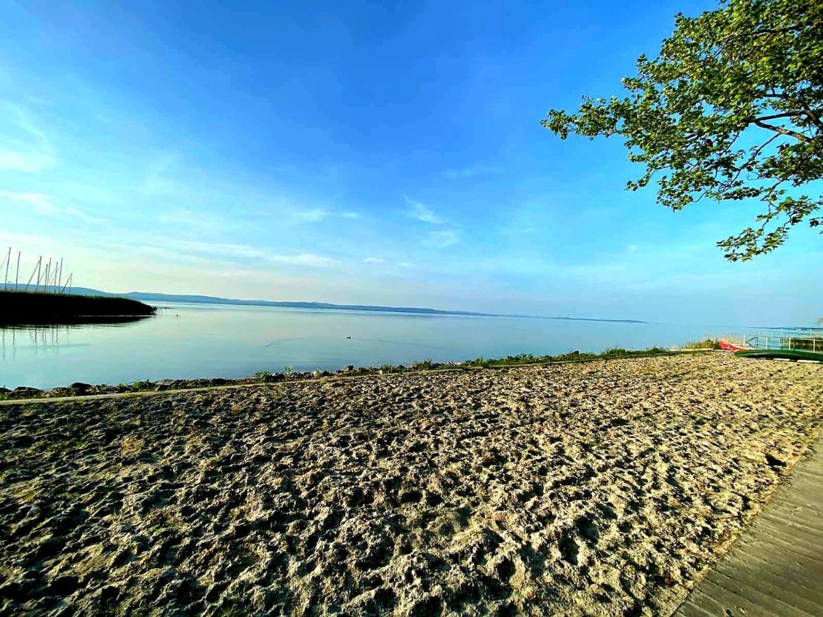 Bl Lakeside Apartman Balatonlelle Εξωτερικό φωτογραφία