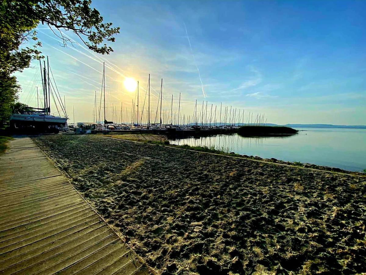 Bl Lakeside Apartman Balatonlelle Εξωτερικό φωτογραφία
